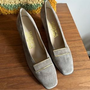 Vintage Salvatore Ferragamo Heels Grey Suede Size 7